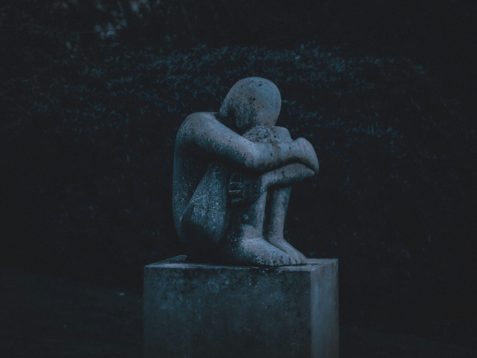 Primary Care Fatigue: Common Causes and When to See Your Doctor 2 Weary figure representing chronic exhaustion